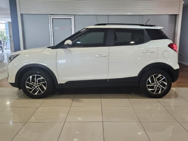 2024-Mahindra-XUV-300-12T-W8 image:4