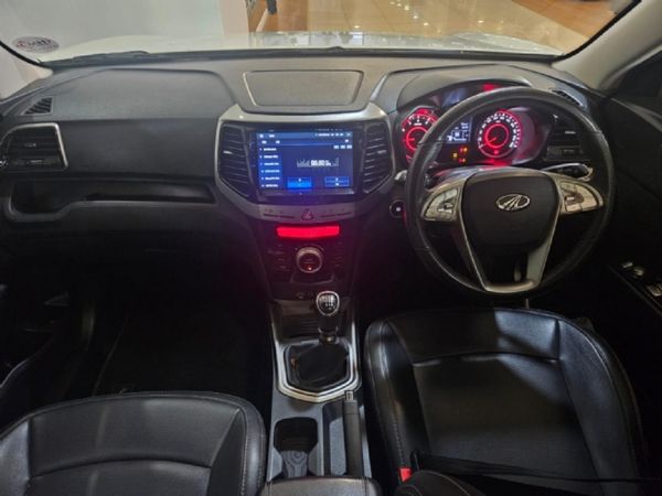 2024-Mahindra-XUV-300-12T-W8 image:6