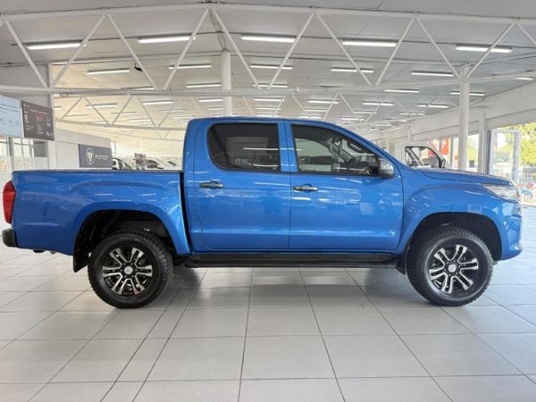 2026-Foton-Tunland-20T-G7-Luxury-Double-Cab-Auto image:1
