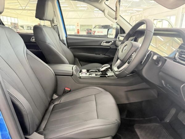2026-Foton-Tunland-20T-G7-Luxury-Double-Cab-Auto image:6