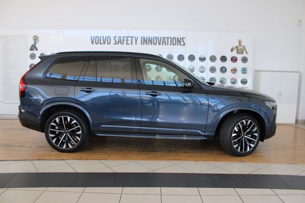 2026-Volvo-XC90-B5-AWD-Ultra-Dark image:1