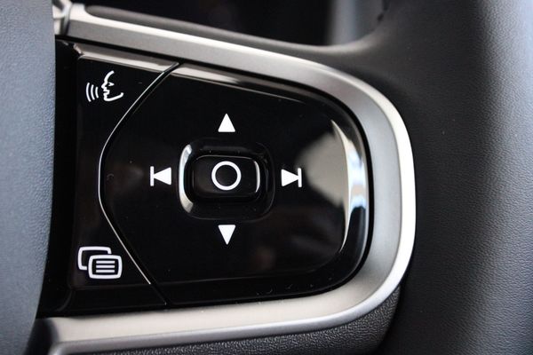 2026-Volvo-XC90-B5-AWD-Ultra-Dark image:23
