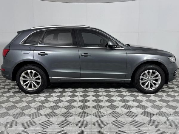 2017-Audi-Q5-20-TDI-quattro-S-Auto image:17