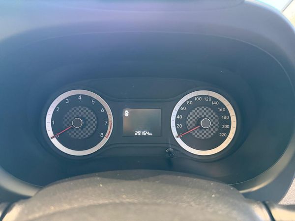 2022-Hyundai-Grand-i10-10-Motion image:7