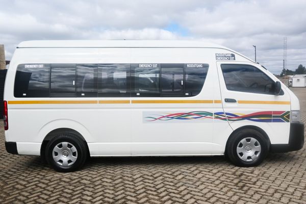 2021-Toyota-Quantum-25-D-4D-Sesfikile-16-seat image:2