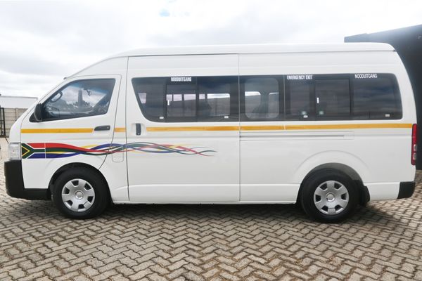 2021-Toyota-Quantum-25-D-4D-Sesfikile-16-seat image:3