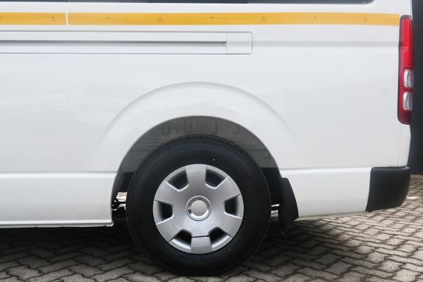 2021-Toyota-Quantum-25-D-4D-Sesfikile-16-seat image:7