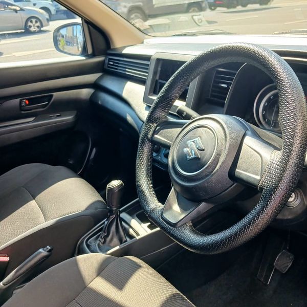 2023-Suzuki-Ertiga-15-GL image:8
