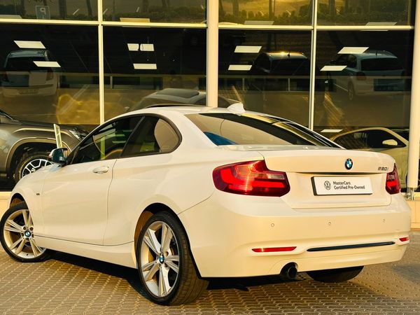 2015-BMW-2-Series-220i-Luxury-Line-Auto image:9