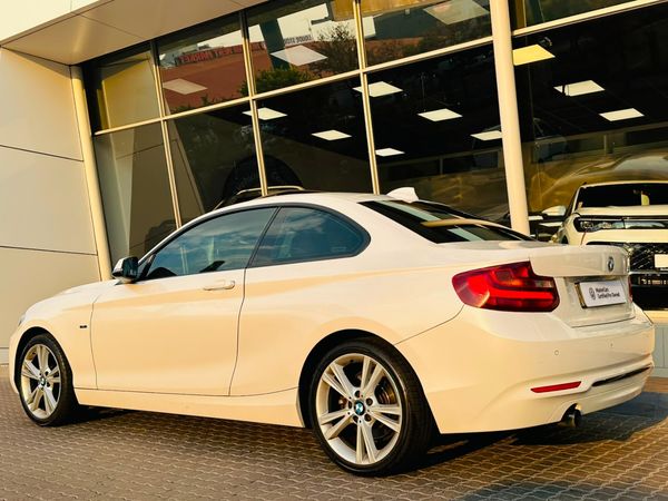 2015-BMW-2-Series-220i-Luxury-Line-Auto image:10