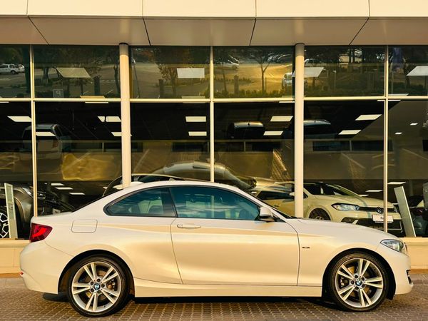 2015-BMW-2-Series-220i-Luxury-Line-Auto image:5