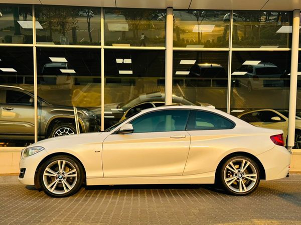 2015-BMW-2-Series-220i-Luxury-Line-Auto image:6