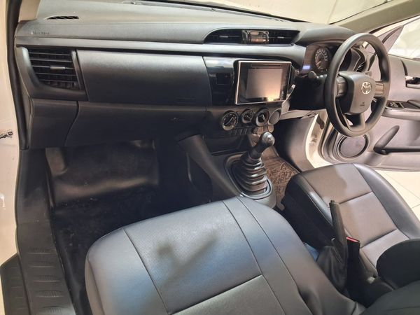 2025-Toyota-Hilux-20-VVTi-Single-Cab image:5