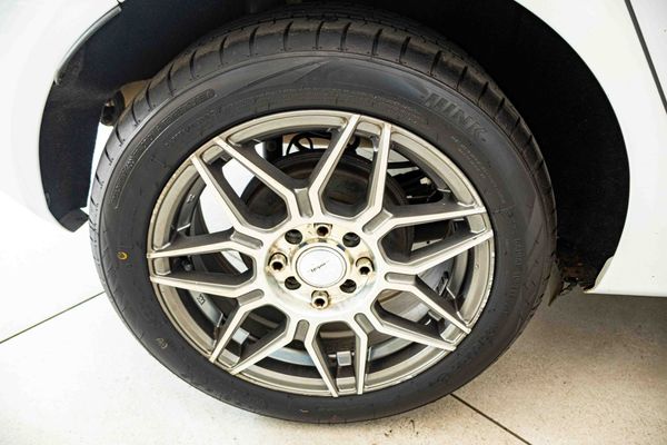 2018-Ford-Fiesta-10-EcoBoost-Ambiente-5-dr image:9