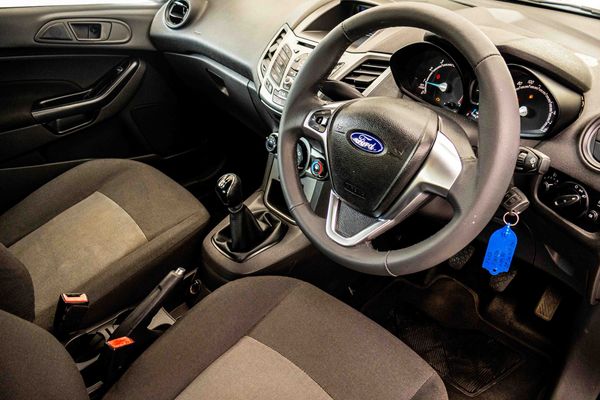 2018-Ford-Fiesta-10-EcoBoost-Ambiente-5-dr image:11