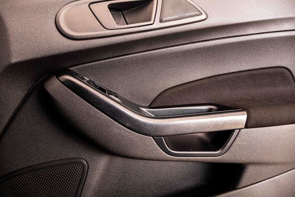2018-Ford-Fiesta-10-EcoBoost-Ambiente-5-dr image:12