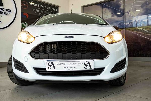 2018-Ford-Fiesta-10-EcoBoost-Ambiente-5-dr image:1