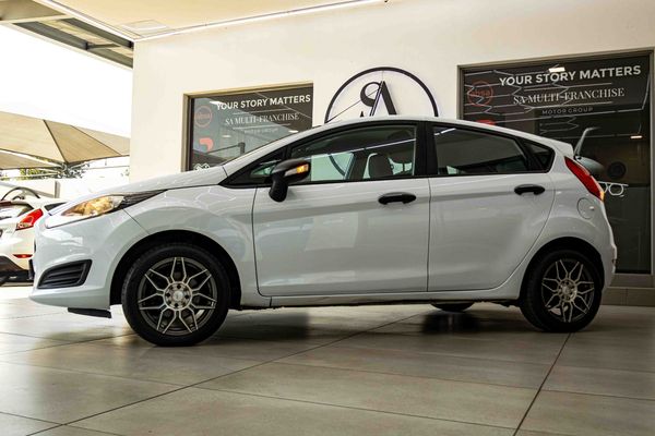 2018-Ford-Fiesta-10-EcoBoost-Ambiente-5-dr image:4