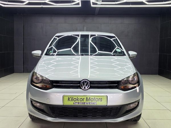 2012-Volkswagen-Polo-14-Comfortline-5-dr image:1