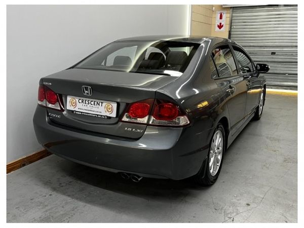 2010-Honda-Civic-18-LXi-Sedan-Auto image:3