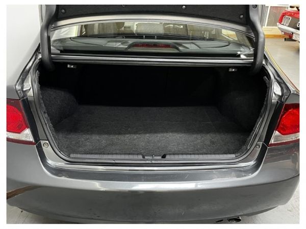 2010-Honda-Civic-18-LXi-Sedan-Auto image:4