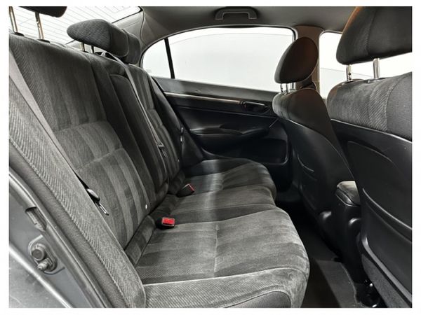 2010-Honda-Civic-18-LXi-Sedan-Auto image:6