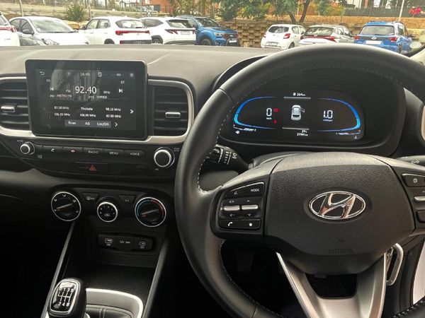 2024-Hyundai-Venue-10-TGDI-Fluid image:6
