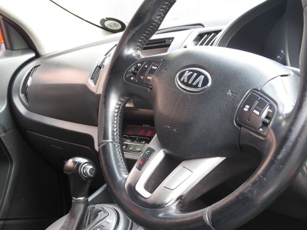 2012-Kia-Sportage-20-Auto image:24