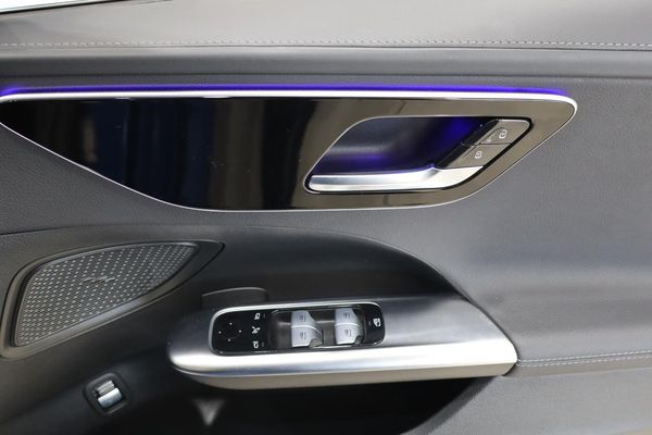 2022-Mercedes-Benz-C-Class-C200-Edition-6 image:22