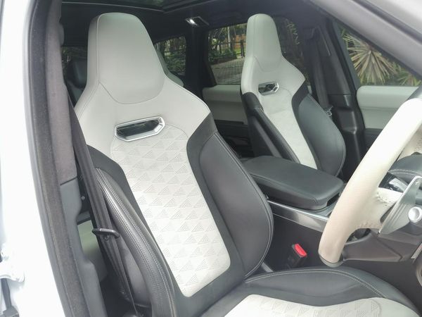 2021-Land-Rover-Range-Rover-Sport-50-V8-SVR-423kW image:5