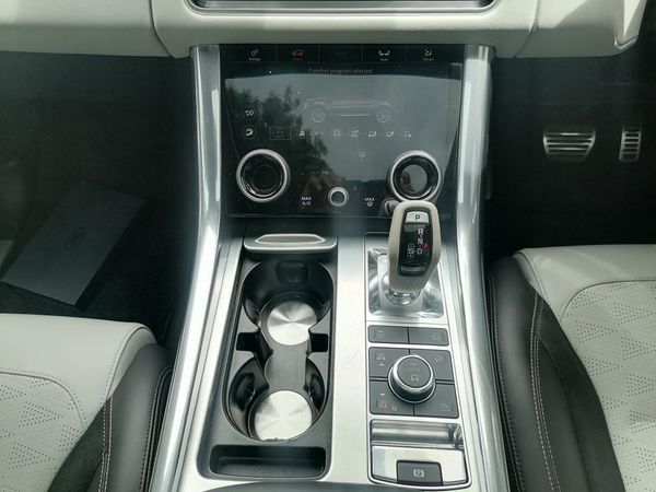 2021-Land-Rover-Range-Rover-Sport-50-V8-SVR-423kW image:7