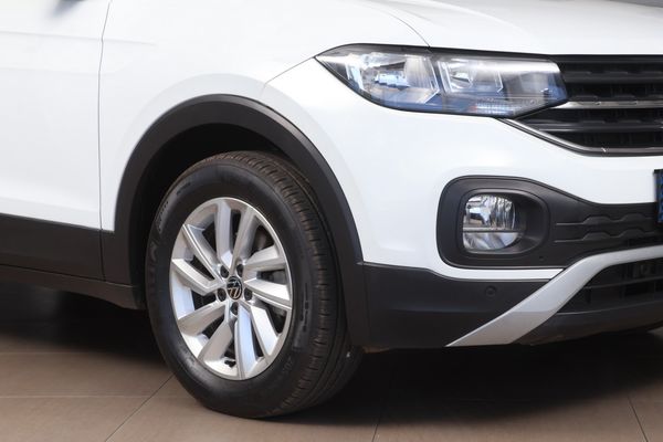 2023-Volkswagen-T-Cross-10-TSI-Comfortline image:1