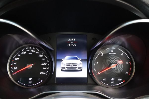 2017-Mercedes-Benz-C-Class-C-220d-AMG-Coupe-Auto image:11