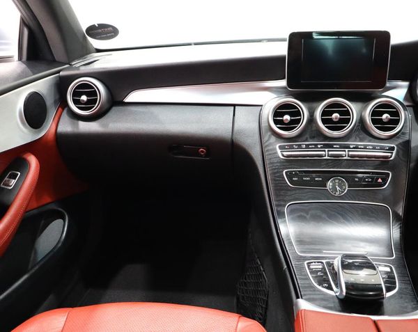 2017-Mercedes-Benz-C-Class-C-220d-AMG-Coupe-Auto image:13