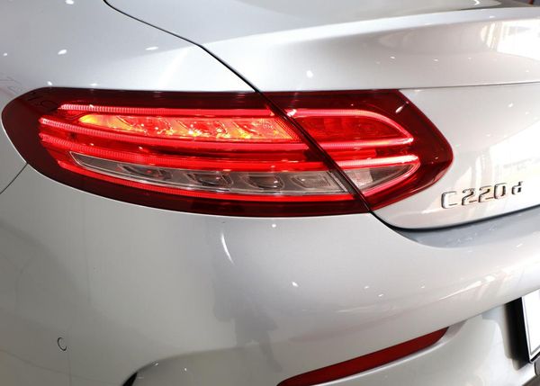 2017-Mercedes-Benz-C-Class-C-220d-AMG-Coupe-Auto image:7