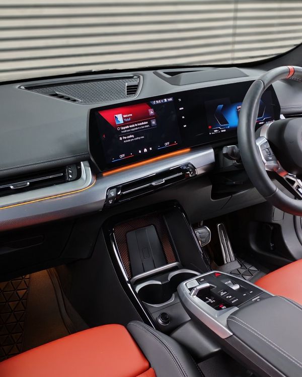 2025-BMW-X1-M35i-xDrive image:11