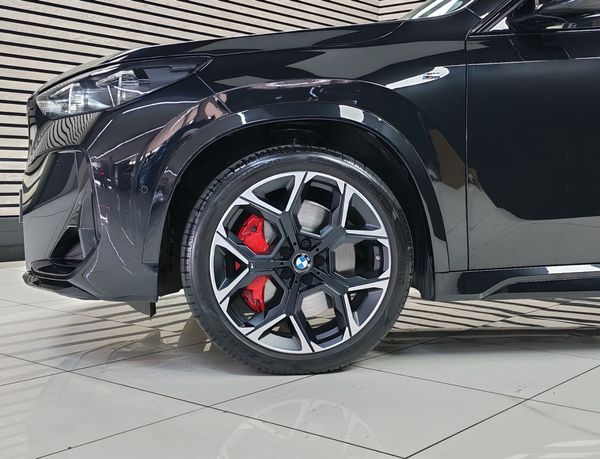 2025-BMW-X1-M35i-xDrive image:3