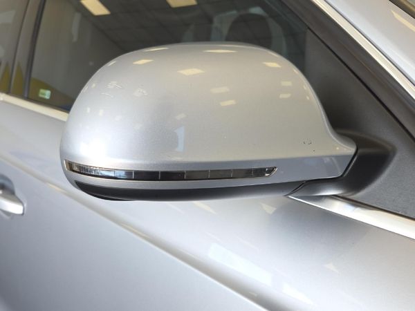 2015-Audi-Q3-20-TDI-quattro-Auto-130kW image:9