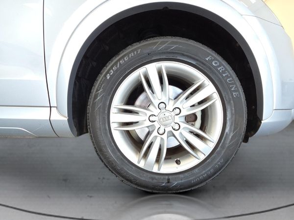 2015-Audi-Q3-20-TDI-quattro-Auto-130kW image:10