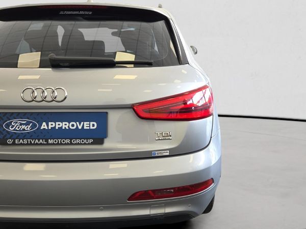 2015-Audi-Q3-20-TDI-quattro-Auto-130kW image:11