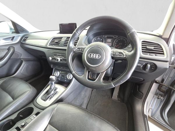 2015-Audi-Q3-20-TDI-quattro-Auto-130kW image:12
