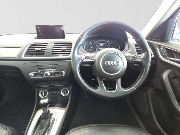 2015-Audi-Q3-20-TDI-quattro-Auto-130kW image:13