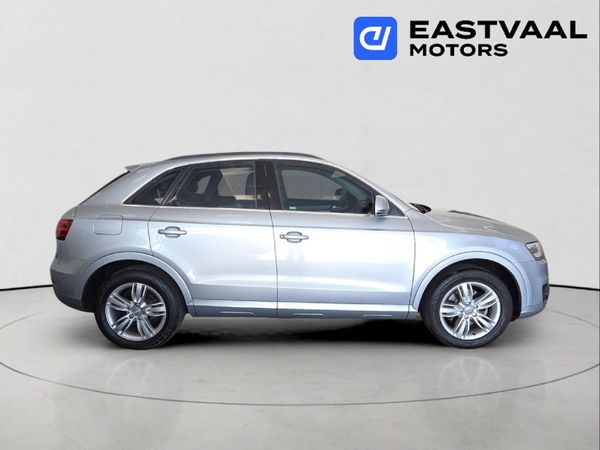 2015-Audi-Q3-20-TDI-quattro-Auto-130kW image:7