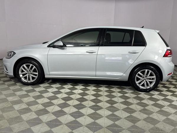 2018-Volkswagen-Golf-VII-10-TSI-Comfortline image:18