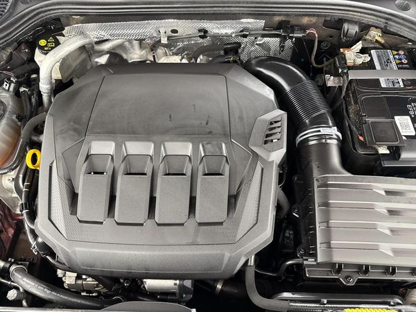 2023-Volkswagen-Golf-8-GTI-20-TSI-Auto image:11
