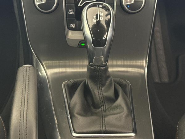 2016-Volvo-V40-CC-D4-Elite-Auto image:9