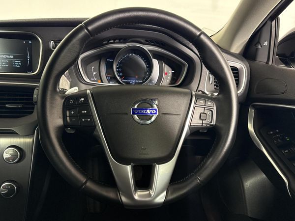 2016-Volvo-V40-CC-D4-Elite-Auto image:10