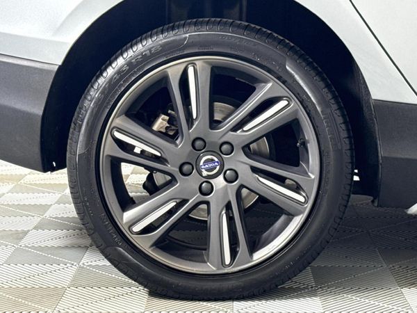 2016-Volvo-V40-CC-D4-Elite-Auto image:7