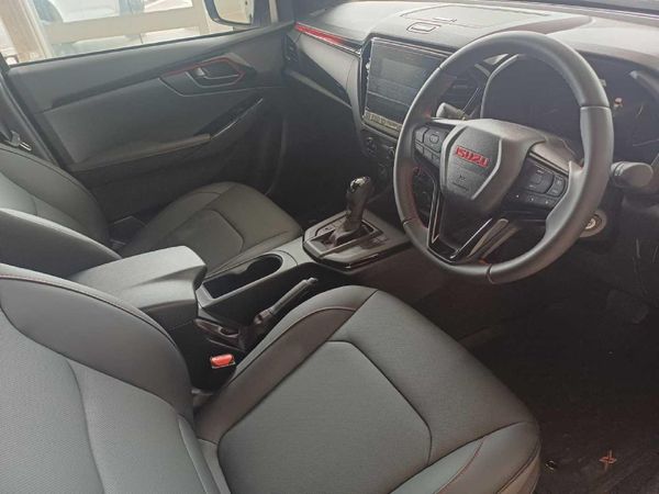 2026-Isuzu-D-Max-19-DDI-HR-X-Rider-Auto-Double-Cab image:7