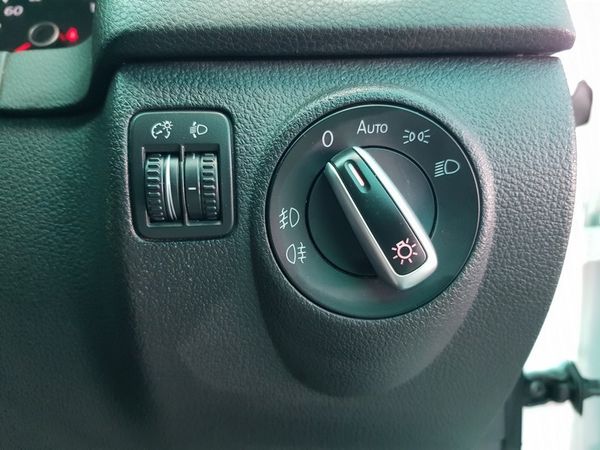2015-Volkswagen-Tiguan-20-TDI-Bluemotion-Trend-Fun image:11